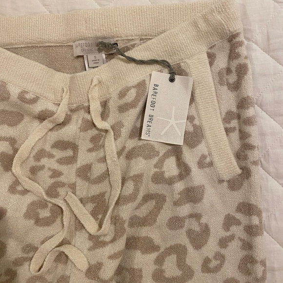 Barefoot Dreams Joggers - Picture 2 of 4